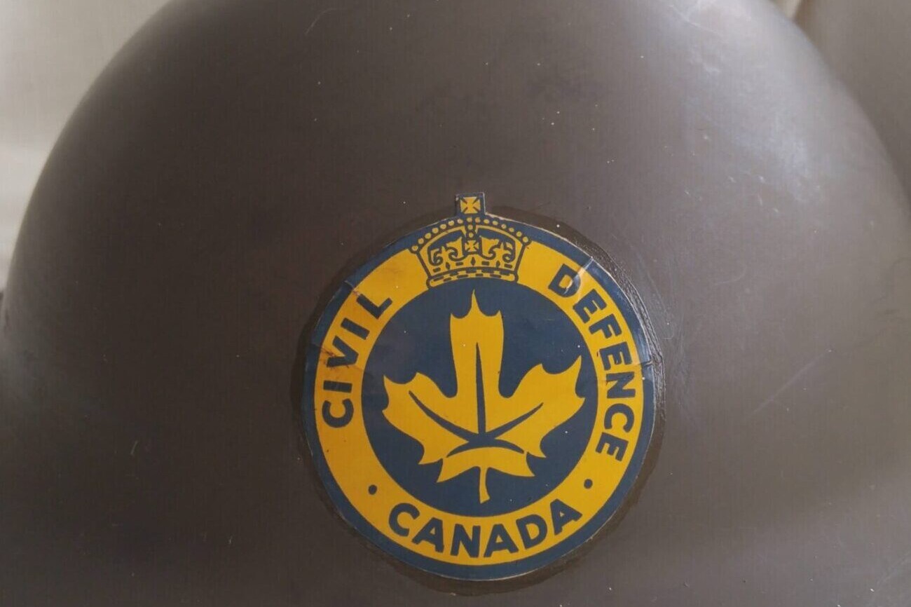 Civil Defence Canada helmet