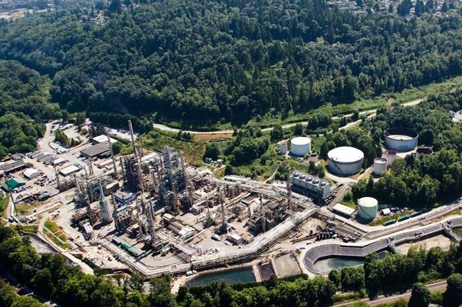 overhead shot of burnaby BC refinery